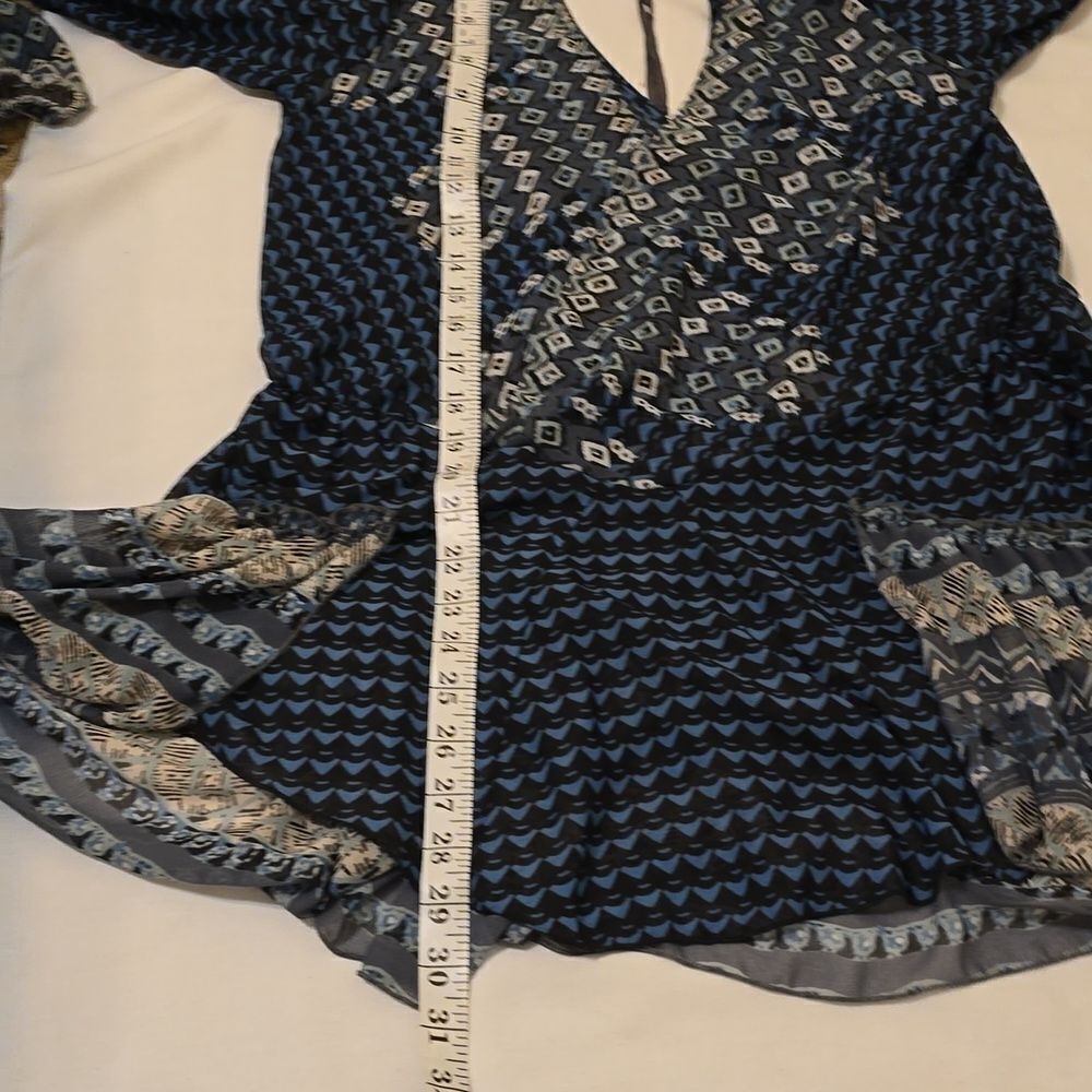 Free people sheer v neck top size medium - Picture 6 of 9
